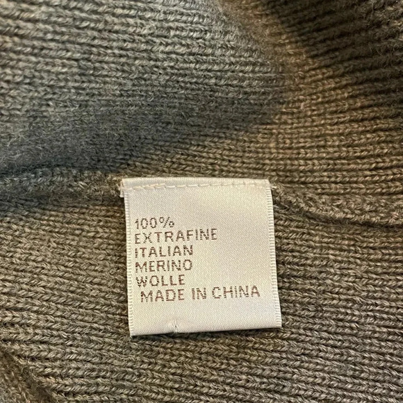 Peter Millar Crown Crafted Extra Fine Italian Merino Wool 1/4 Zip Sweater - Picture 5 of 6